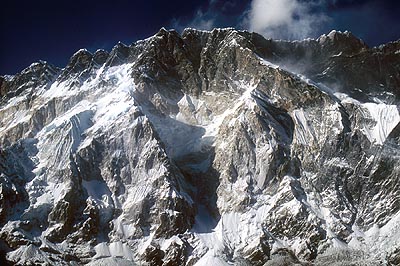 Ju�n� stena Lhoce.