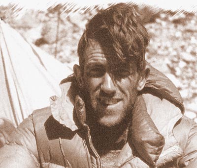 Edmund Hillary v z�kladnom t�bore. 