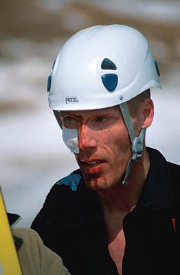 Je to tvrd� �port. 