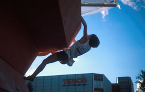 42002le4.jpg (17323 bytes)