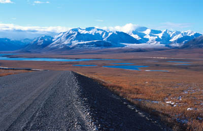 Poh�ad na pohorie Brooks Range zo severu.