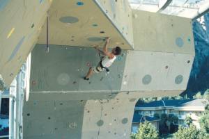 12001pr2.jpg (10091 bytes)