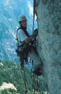 12001qu2.jpg (12619 bytes)