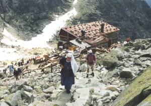 12001ry4.jpg (17439 bytes)