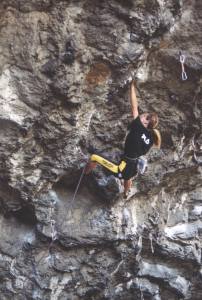 12001s01.jpg (15659 bytes)