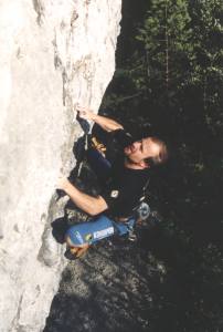 12001s02.jpg (10205 bytes)