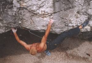 12001s04.jpg (12298 bytes)