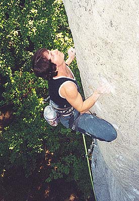 Zuzka Bu�fyov� v ceste Nov� z�kon na S��ove.