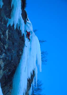 22000ar2.jpg (10584 bytes)