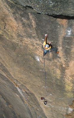 22001ma1.jpg (41053 bytes)