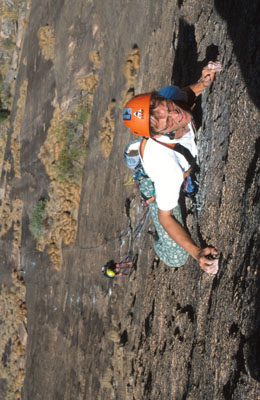 22001ma3.jpg (46454 bytes)