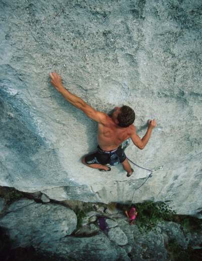 32000ext.jpg (33082 bytes)