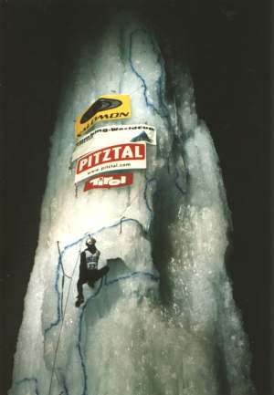 32000iwc.jpg (13540 bytes)