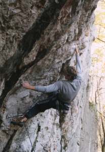 32000pa5.jpg (11630 bytes)