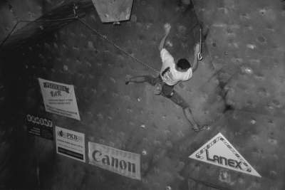 32000pr3.jpg (9638 bytes)