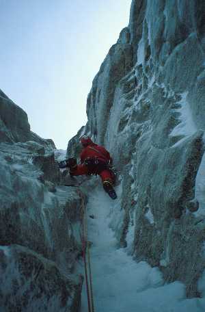 32000se4.jpg (14956 bytes)