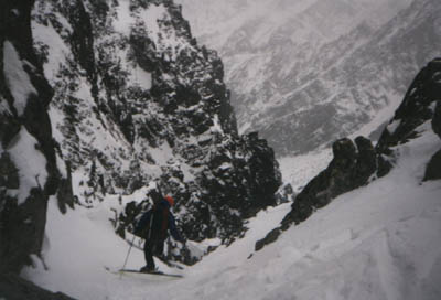 32001lo2.jpg (29153 bytes)