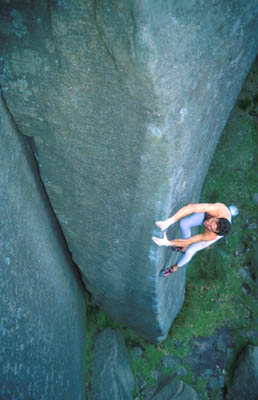 32001m05.jpg (26138 bytes)