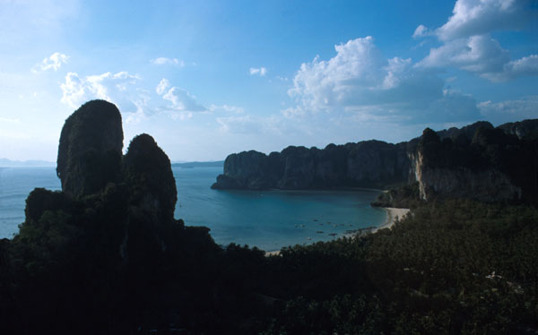 Z�pad slnka nad polostrovom Phrananag