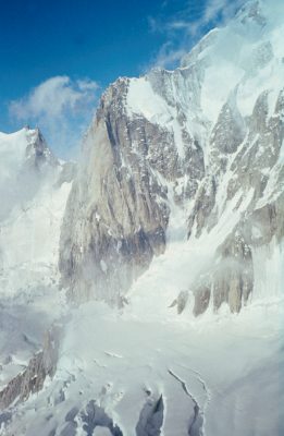 42000an2.jpg (19181 bytes)