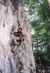 42000p11.jpg (20855 bytes)