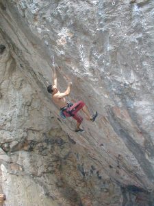 42000pa5.jpg (18270 bytes)