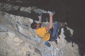 42000pa7.jpg (11971 bytes)