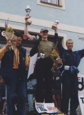 61999fe1.jpg (12925 bytes)