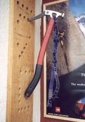 j599te12.jpg (7055 bytes)